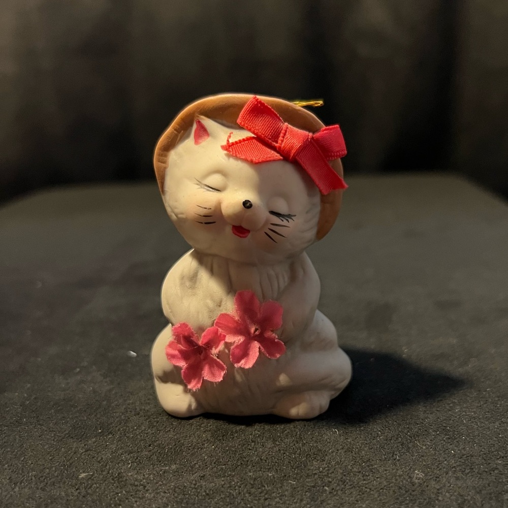 Vintage Giftco Porcelain Cat Bell